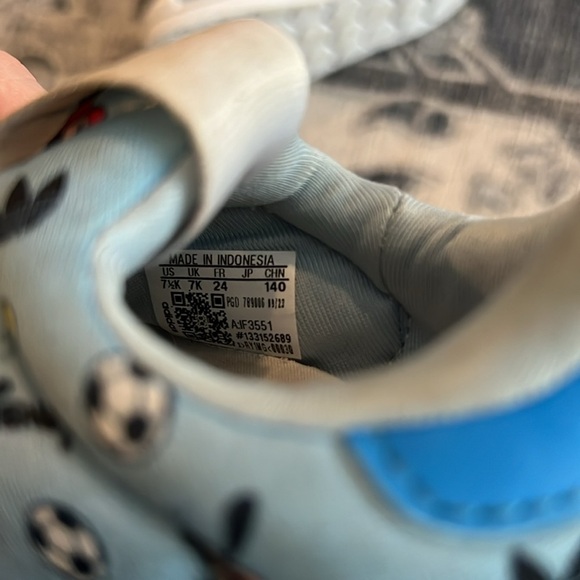Mickey X adidas toddler sneakers 7.5 run like a 7​ - Picture 6 of 6